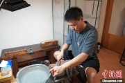 鄄城成都“90后”小伙“十年磨一剑”：从爱好者到守艺人 传播中国文化