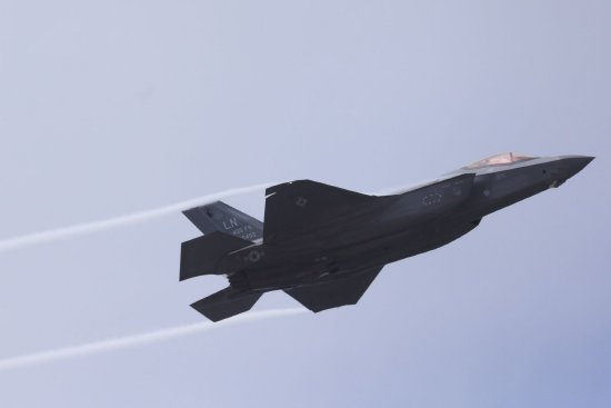 五角大楼把今年为美国空军采购F-35战(🌮)机的请求削减一半